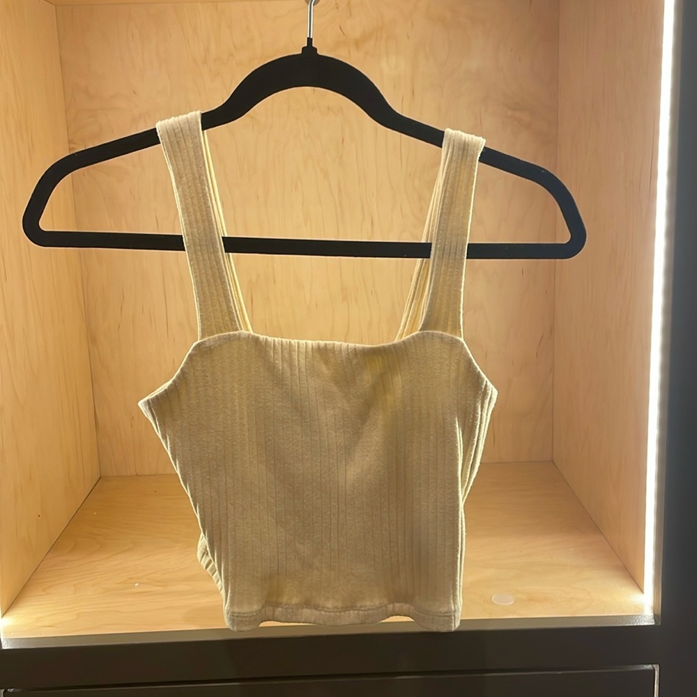 Great condition- light yellow tank top